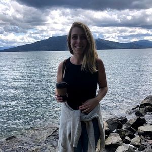 Meet your Posher, Louisa